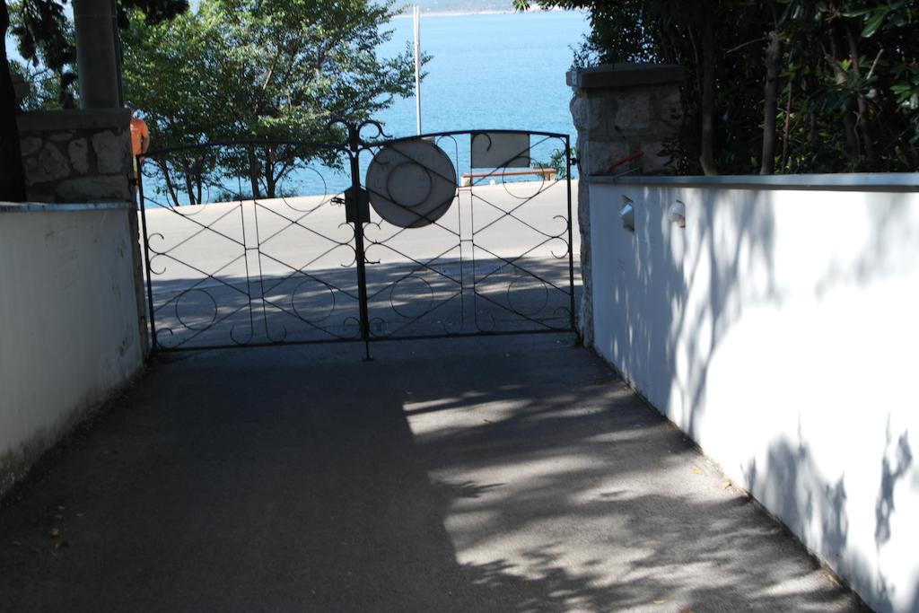 Apartments Laci Crikvenica Ngoại thất bức ảnh